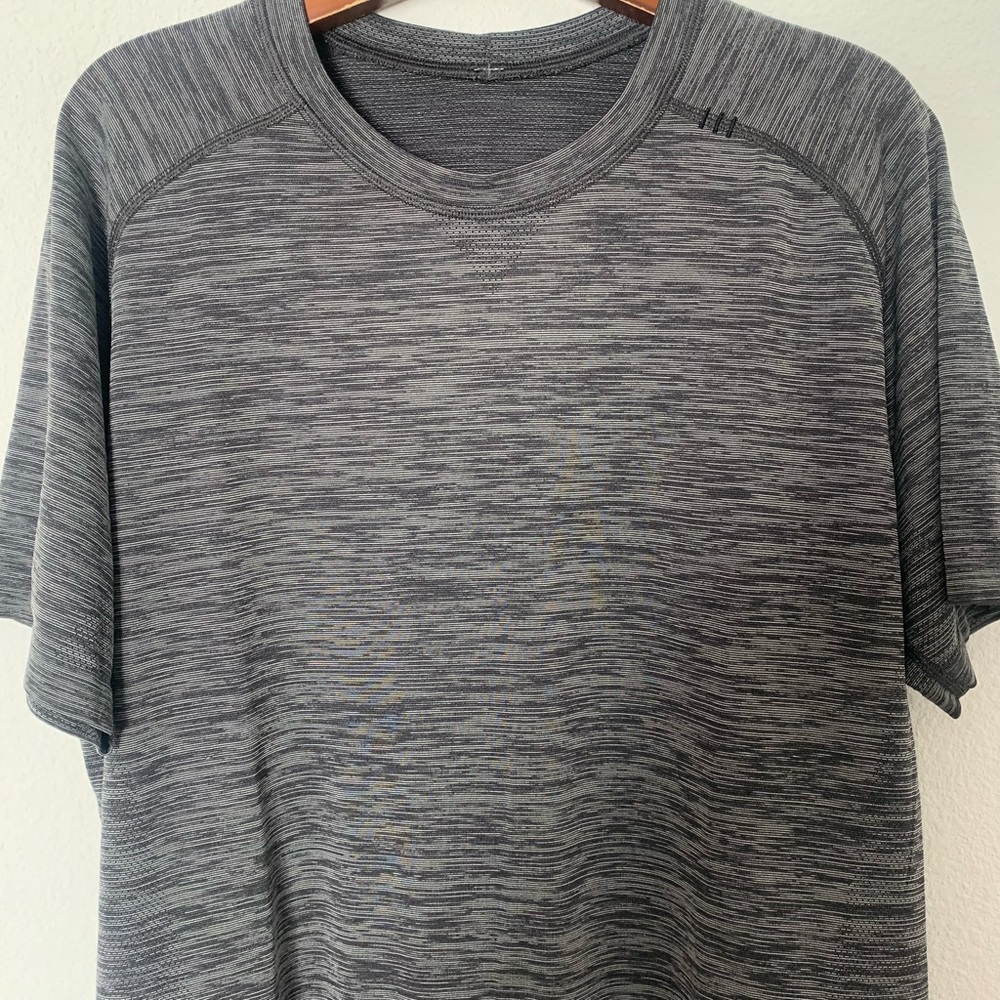 Lululemon Metal Vent Tech Short Sleeve